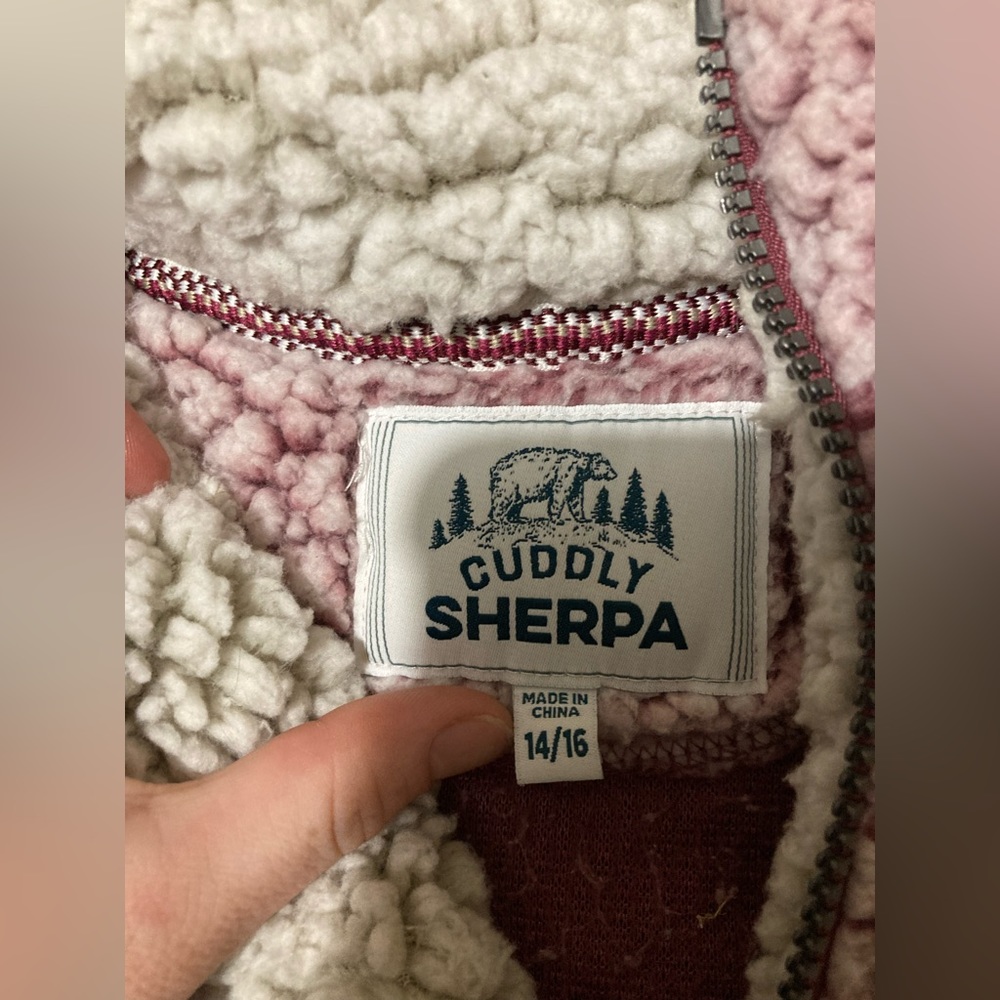 Super soft pullover!! - Picture 2 of 2